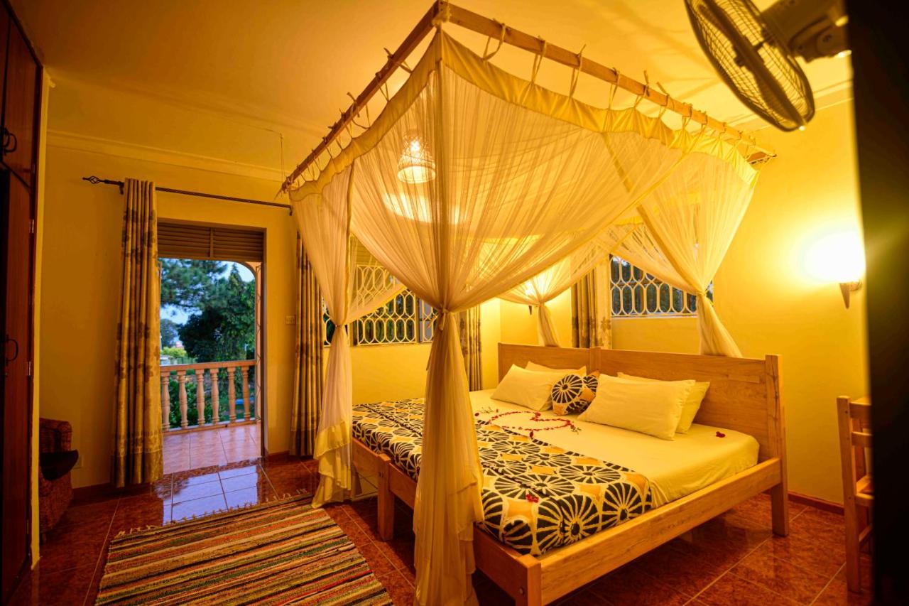Cycad Entebbe Guest House Exterior photo